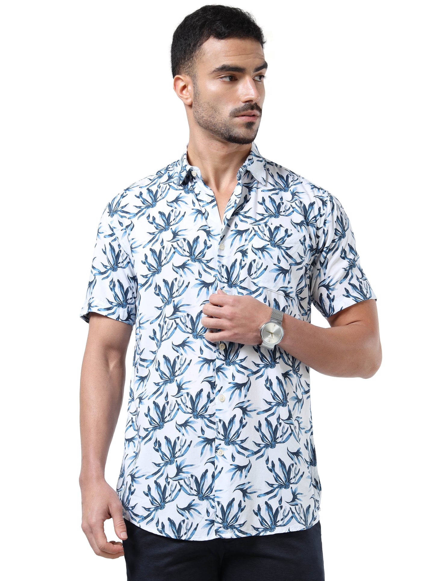 Men Chic White & Navy Abstract Print Slim‑Fit Rayon Shirt – Half Sleeves, Spread Collar