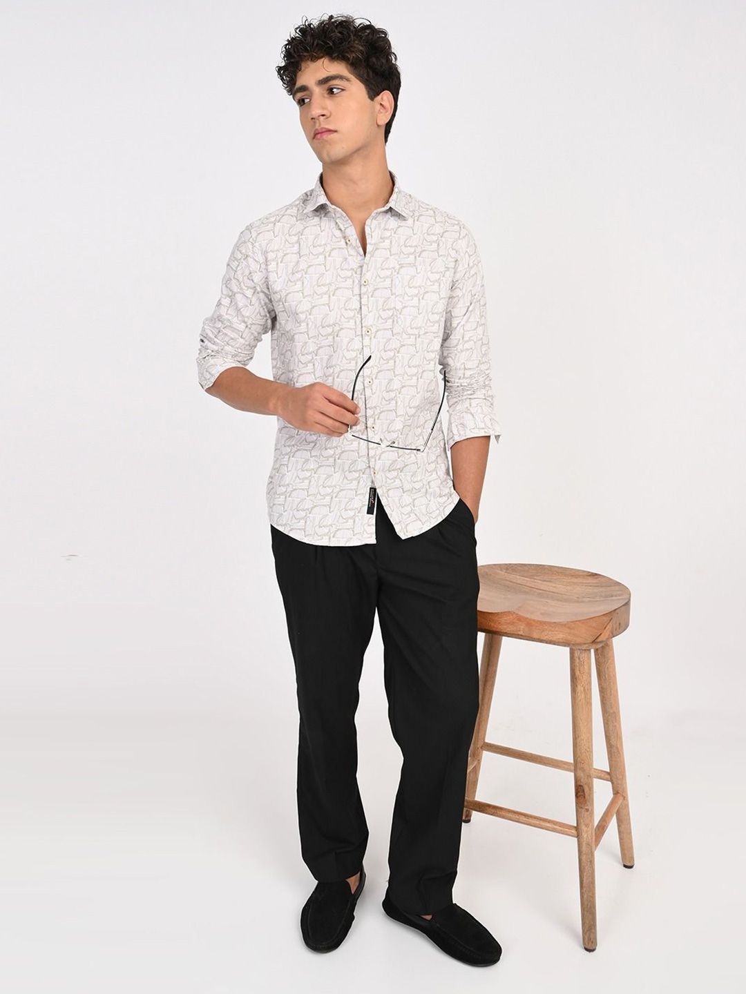 Men Beige & Brown Floral Printed Slim Fit Casual Shirt